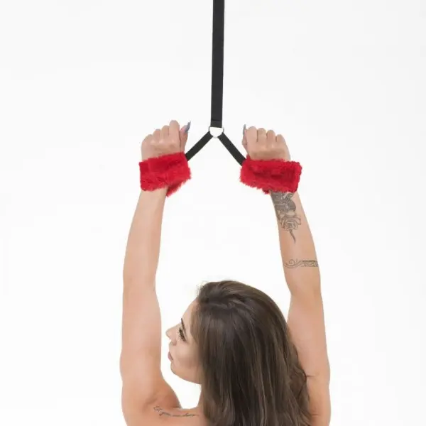 Kit Amarras de Porta com Algema Pelúcia Sexy Fantasy Kit Amarras de Porta com Algema Pelúcia Sexy Fantasy