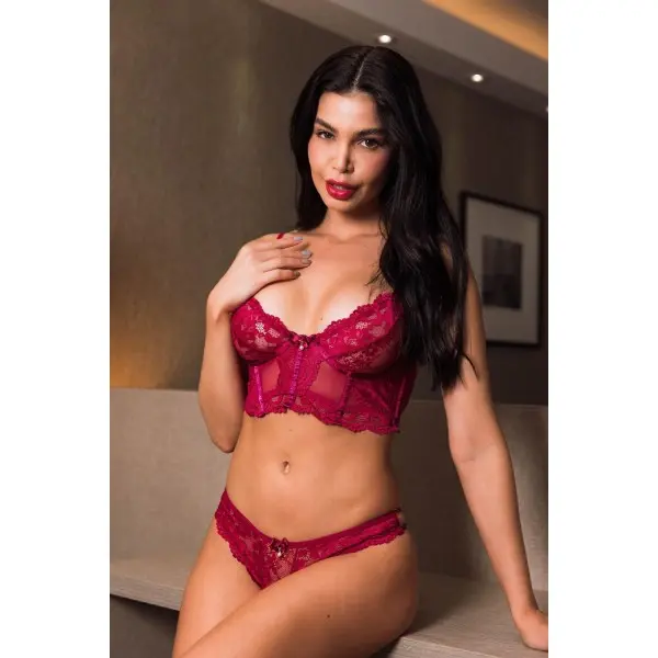 Conjunto Cropped Sensual em Renda sem Bojo Garota Veneno Conjunto Cropped Sensual em Renda sem Bojo Garota Veneno