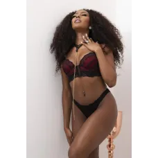 Cropped Sensual com Bojo em Tule com Detalhes em Renda